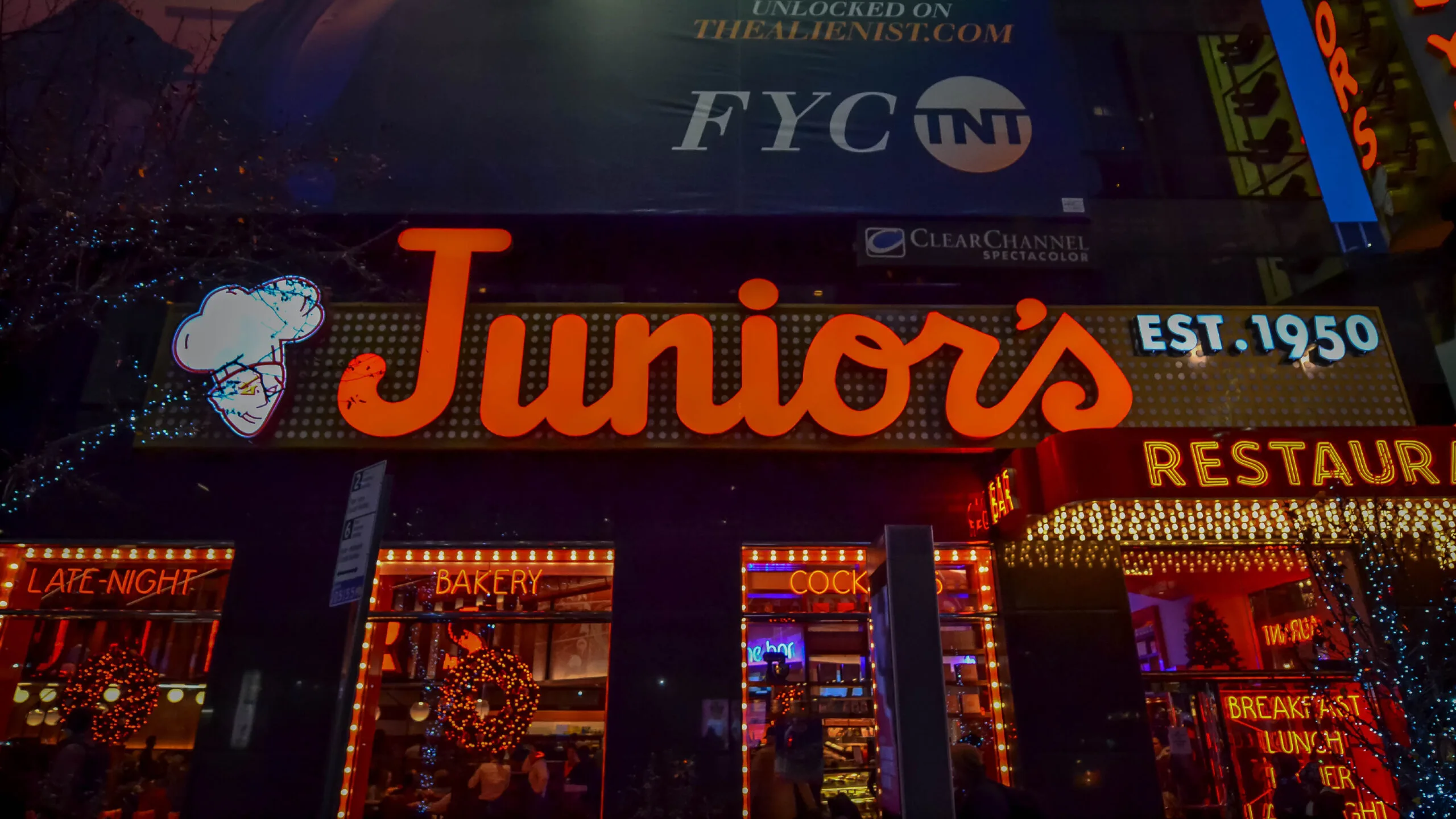 juniors cheesecake storefront